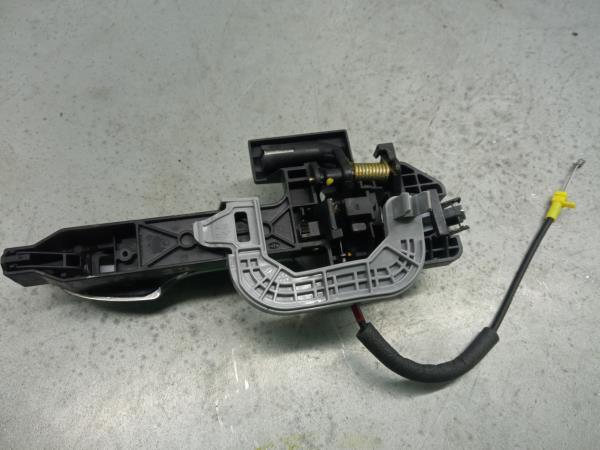 Puxador porta trás esquerdo KIA Sportage (QL) Imagem-2