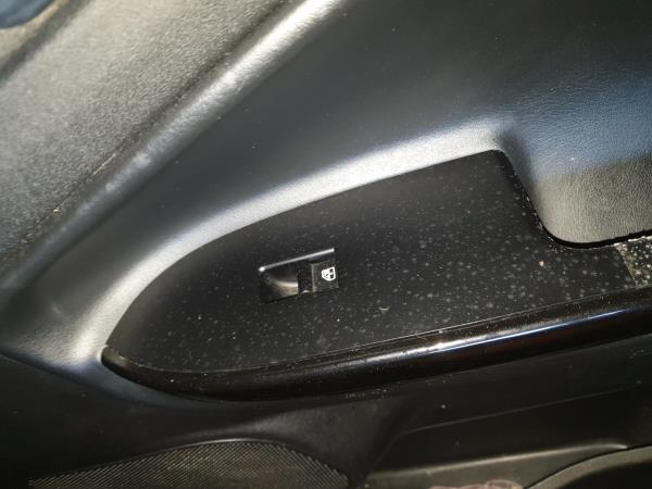 Comando / interruttore alzacristallo anteriore destro ALFA ROMEO Giulietta (940_)