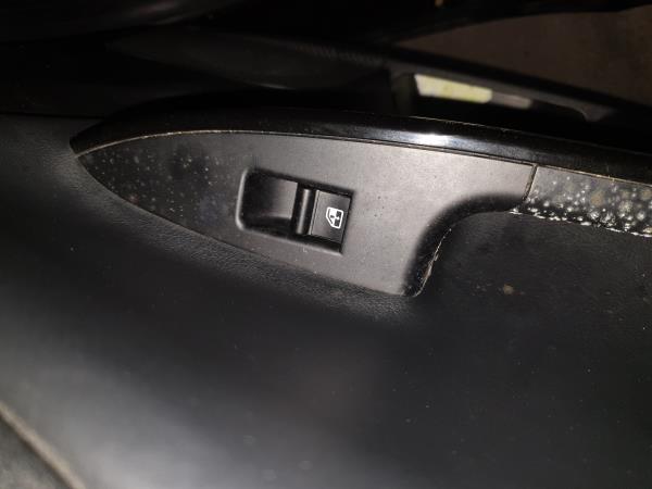 Comando / interruttore alzacristallo posteriore sinistro ALFA ROMEO Giulietta (940_)