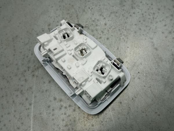 Plafonier central PEUGEOT 308 SW II Imagem-1