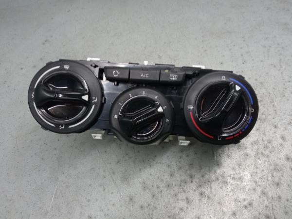 Climate control PEUGEOT 208 Imagem-1