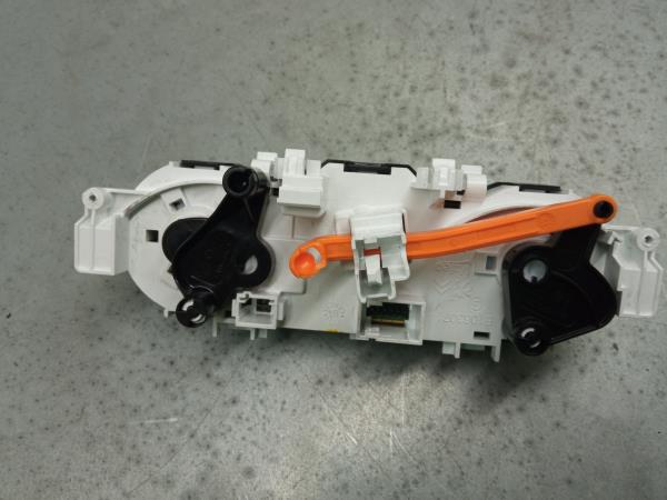 Climate control PEUGEOT 208 Imagem-2