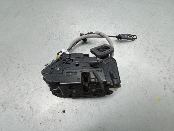 Cerradura / cierre puerta delantero derecho VOLKSWAGEN Polo (6R, 6C)