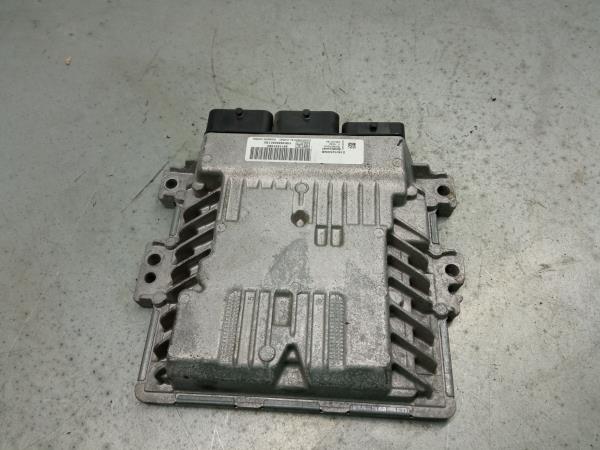 Centralina motor / ECU PEUGEOT 308 II Imagem-1