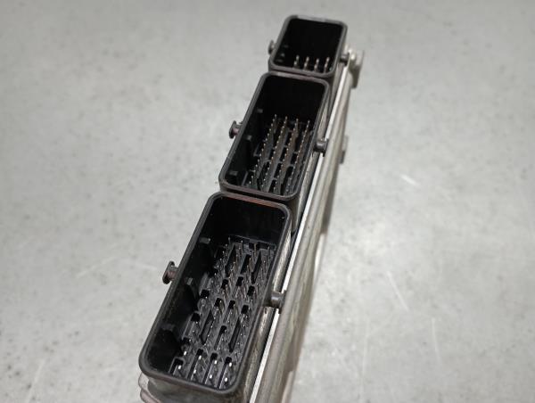 Centralina motor / ECU RENAULT Captur (J5_) Imagem-2