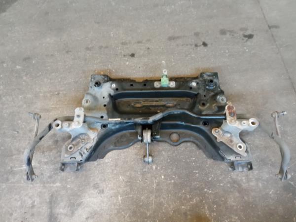 Charriot frente RENAULT Megane IV (B9A/M_) Imagem-1