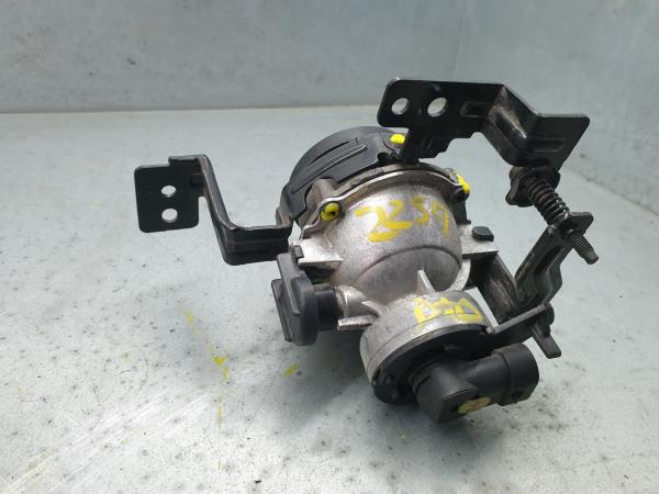 Right front fog light  KIA Sportage (QL) Imagem-1