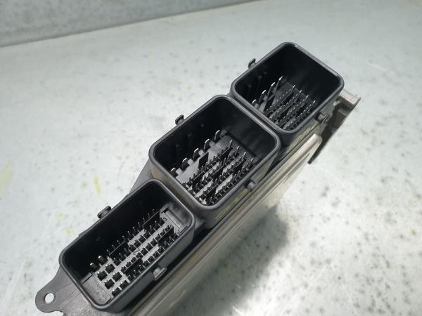 Centralina motor / ECU PEUGEOT 208 Imagem-1