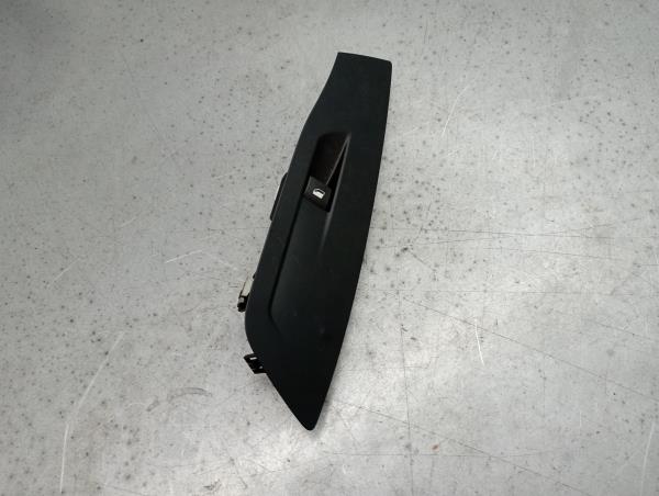 Mando / interruptor elevalunas delantero derecho PEUGEOT 308 III