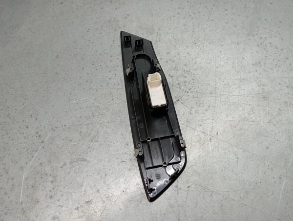Mando / interruptor elevalunas delantero derecho PEUGEOT 308 III Imagem-3