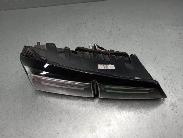 Feu de coffre Gauche PEUGEOT 308 III Imagem-1