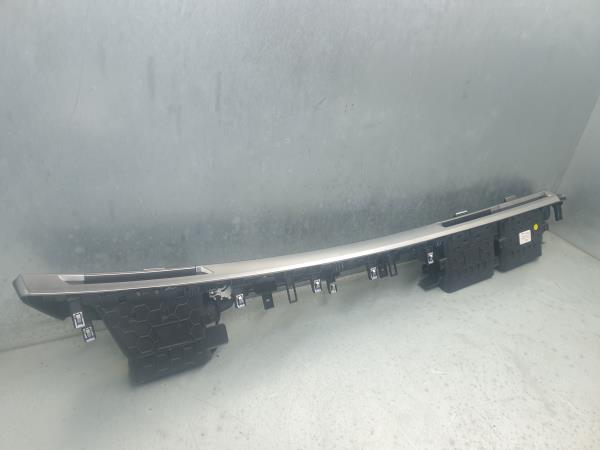 Moulure tableau de bord PEUGEOT 308 III Imagem-1