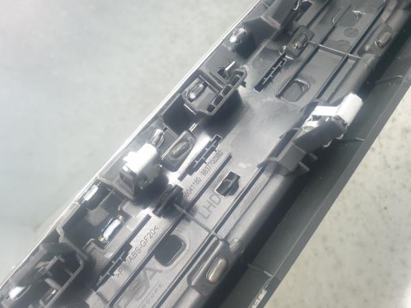 Moulure tableau de bord PEUGEOT 308 III Imagem-4