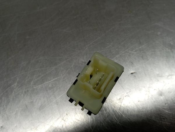 Mando / interruptor elevalunas delantero derecho DACIA Logan II Sedan (4S_) Imagem-2