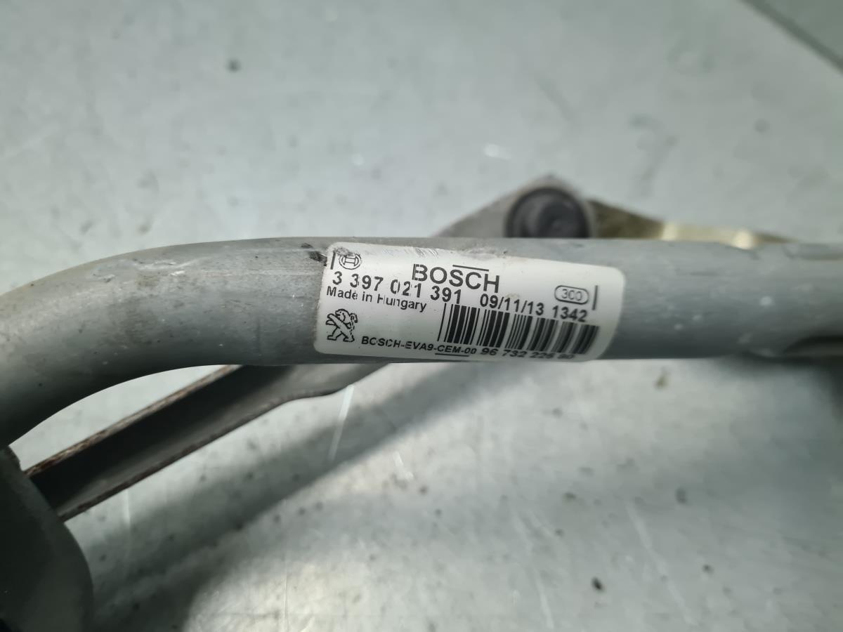 Motor limpa vidros frente PEUGEOT 208 Imagem-4