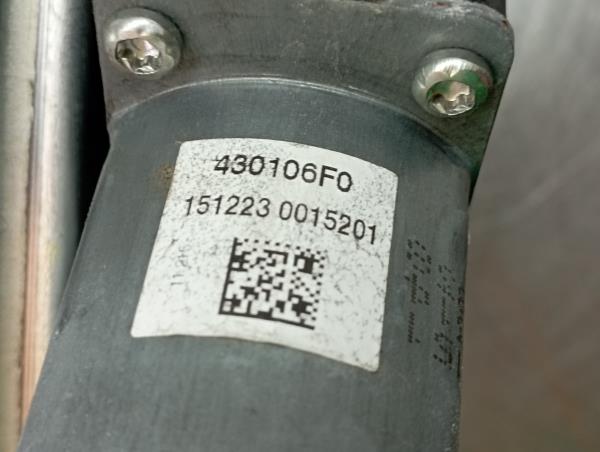 Elevador vidros trás direito RENAULT Megane IV (B9A/M_) Imagem-4