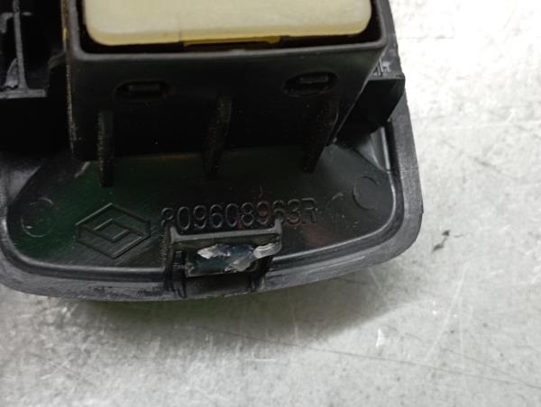 Mando / interruptor elevalunas delantero derecho RENAULT Trafic III (FG_) Imagem-1