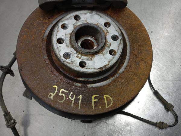 Right front steering knuckle PEUGEOT 308 II