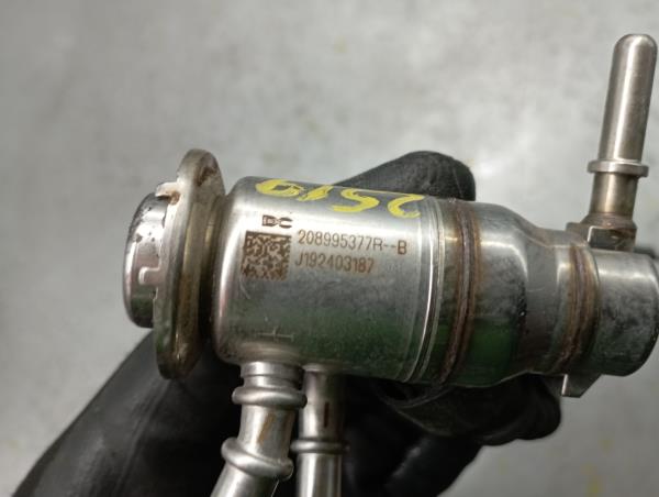 AdBlue injector DACIA Duster (HM_) Imagem-3