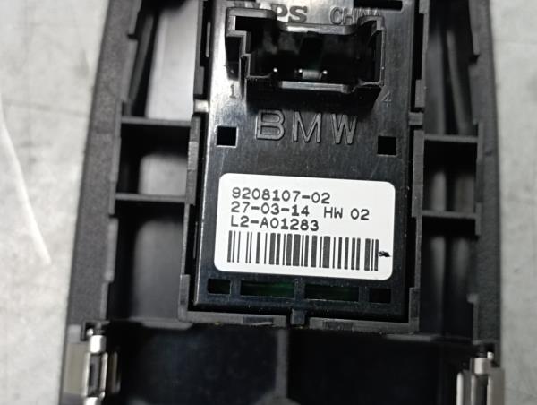 Mando / interruptor elevalunas delantero derecho BMW 1 (F21) Imagem-4
