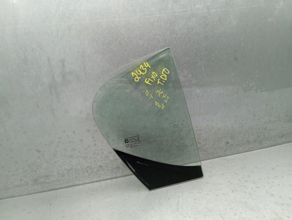 Right rear triangle window OPEL Corsa E