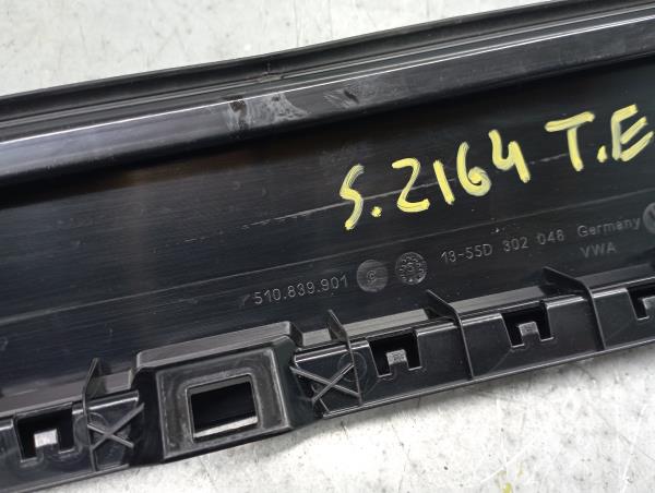 Friso Embelezador Esq Pilar/Porta VOLKSWAGEN Golf Sportsvan (AM1) Imagem-2