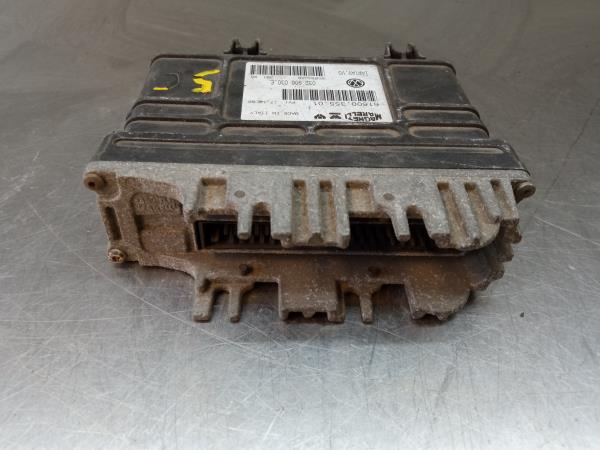 Centralina motor / ECU VOLKSWAGEN Polo (6N)
