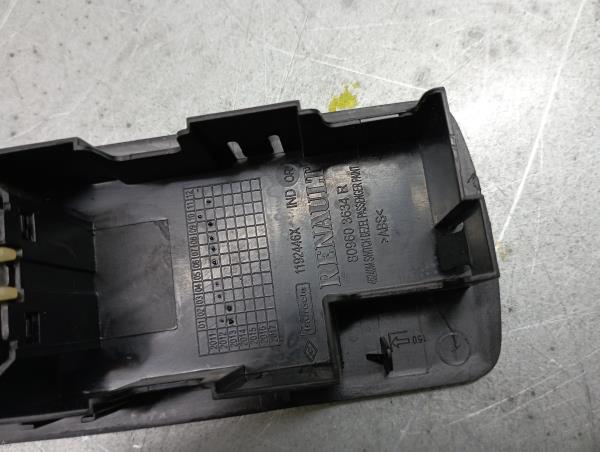 Mando / interruptor elevalunas delantero derecho RENAULT Clio IV (BH_) Imagem-3