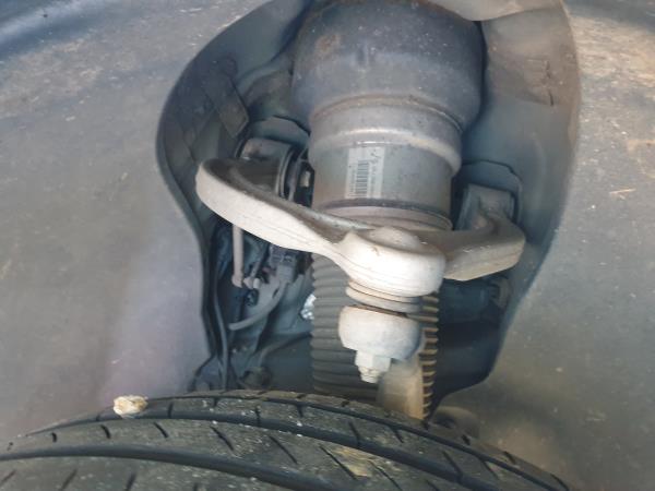 Braccio di sospensione anteriore sinistro MERCEDES-BENZ Classe S (W221)