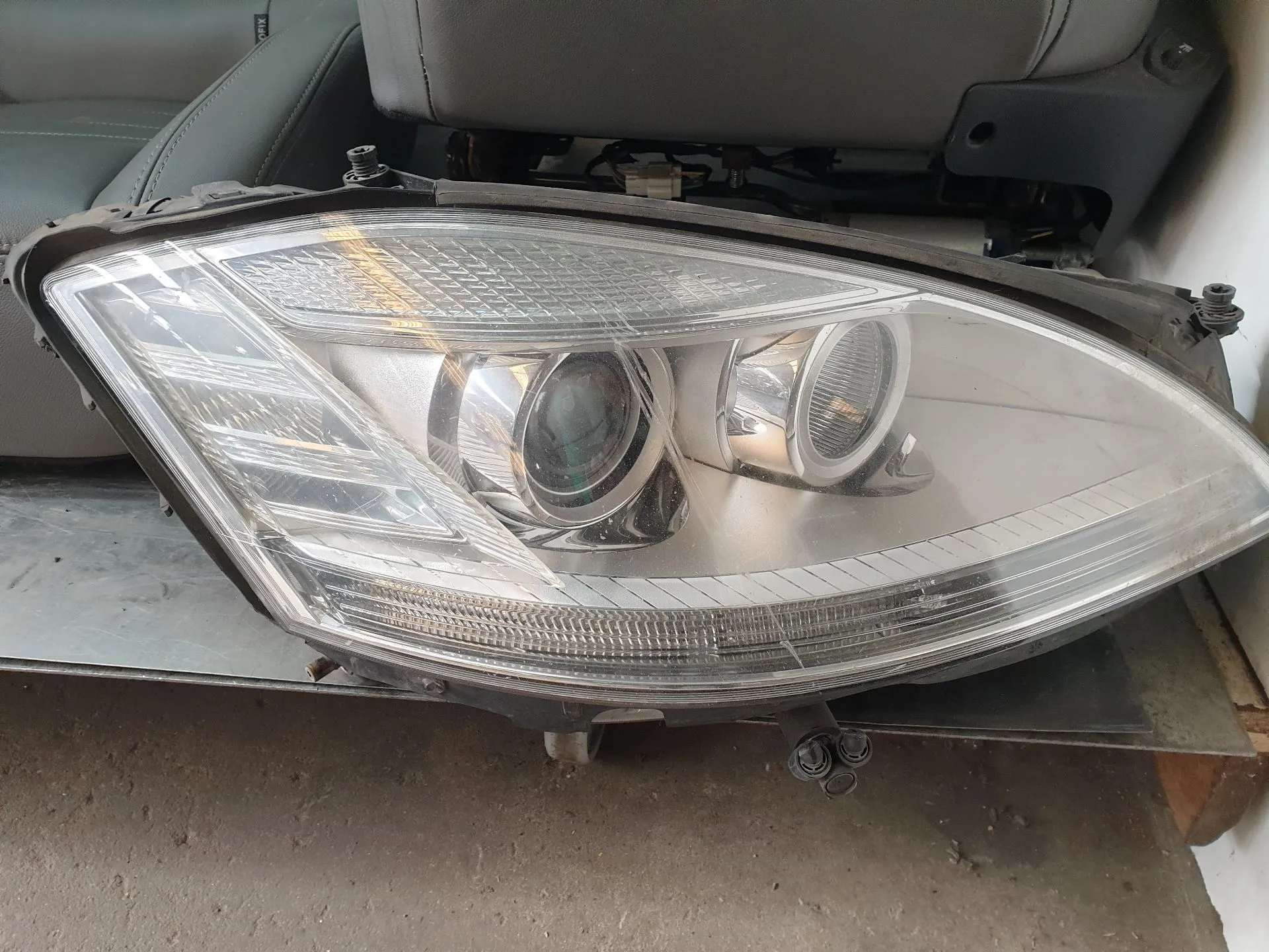 Faro anteriore destro MERCEDES-BENZ Classe S (W221)