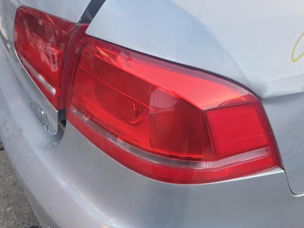 Feu arrière Droite VOLKSWAGEN Passat (362)