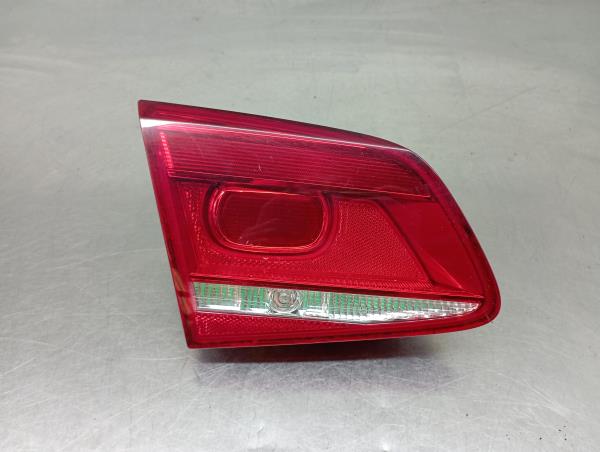 Feu de coffre Gauche VOLKSWAGEN Passat (362) Imagem-1