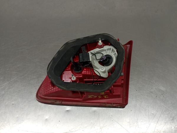 Feu de coffre Gauche VOLKSWAGEN Passat (362) Imagem-2