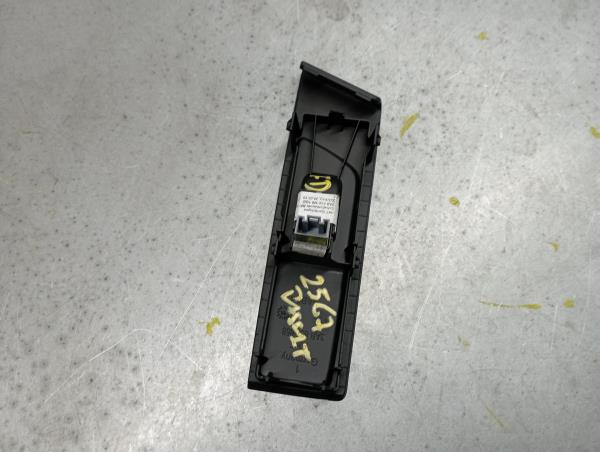 Mando / interruptor elevalunas delantero derecho VOLKSWAGEN Passat (362) Imagem-2