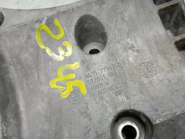 Alternator bracket BMW 3 Touring (E91) Imagem-2