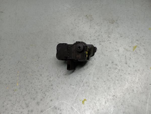 Attuatore Serratura serbatoio carburante VOLKSWAGEN T-Roc (A11) Imagem-2