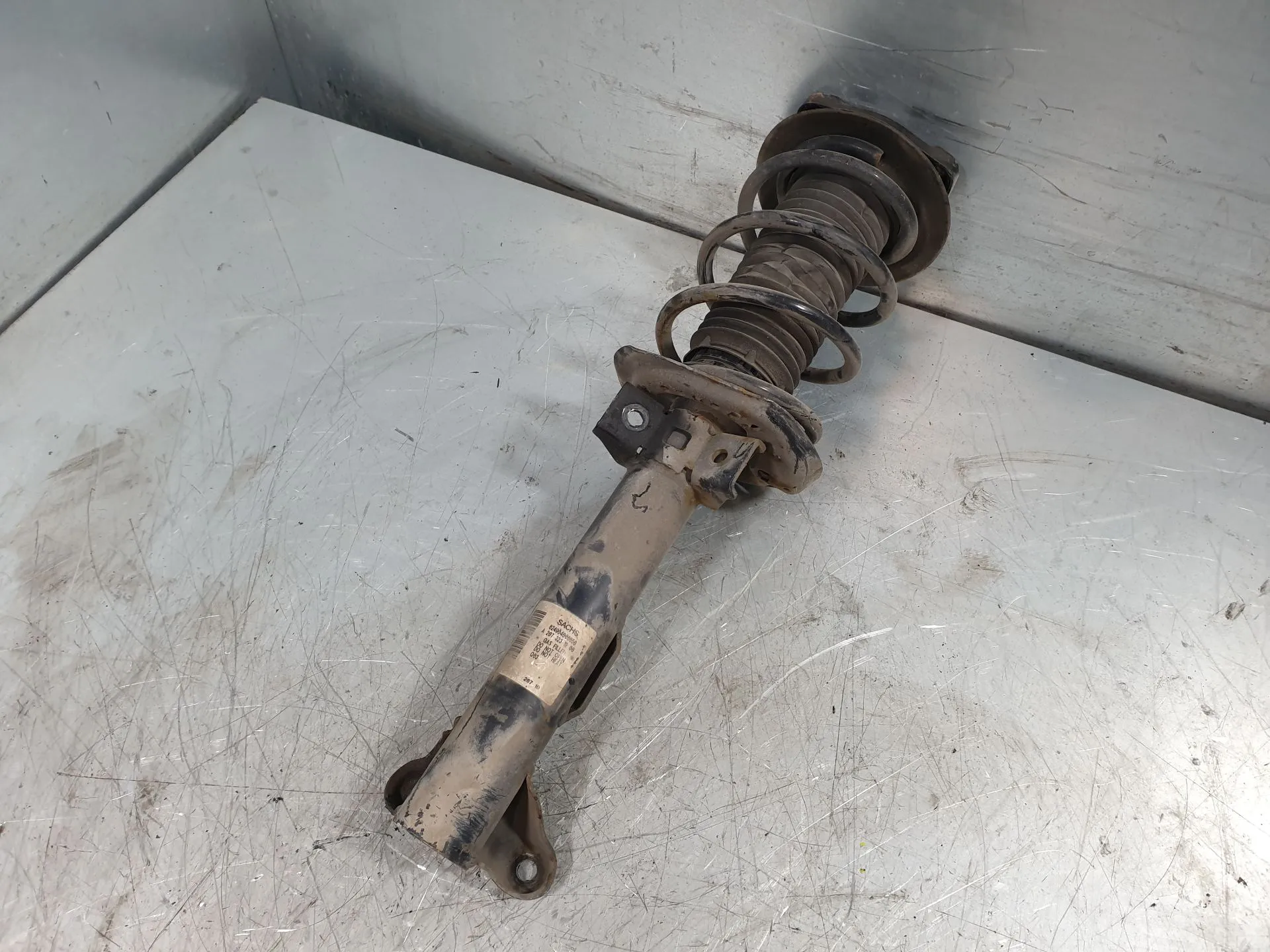 Ammortizzatore Anteriore Sinistro MERCEDES-BENZ Classe E Coupé (C207) Imagem-1