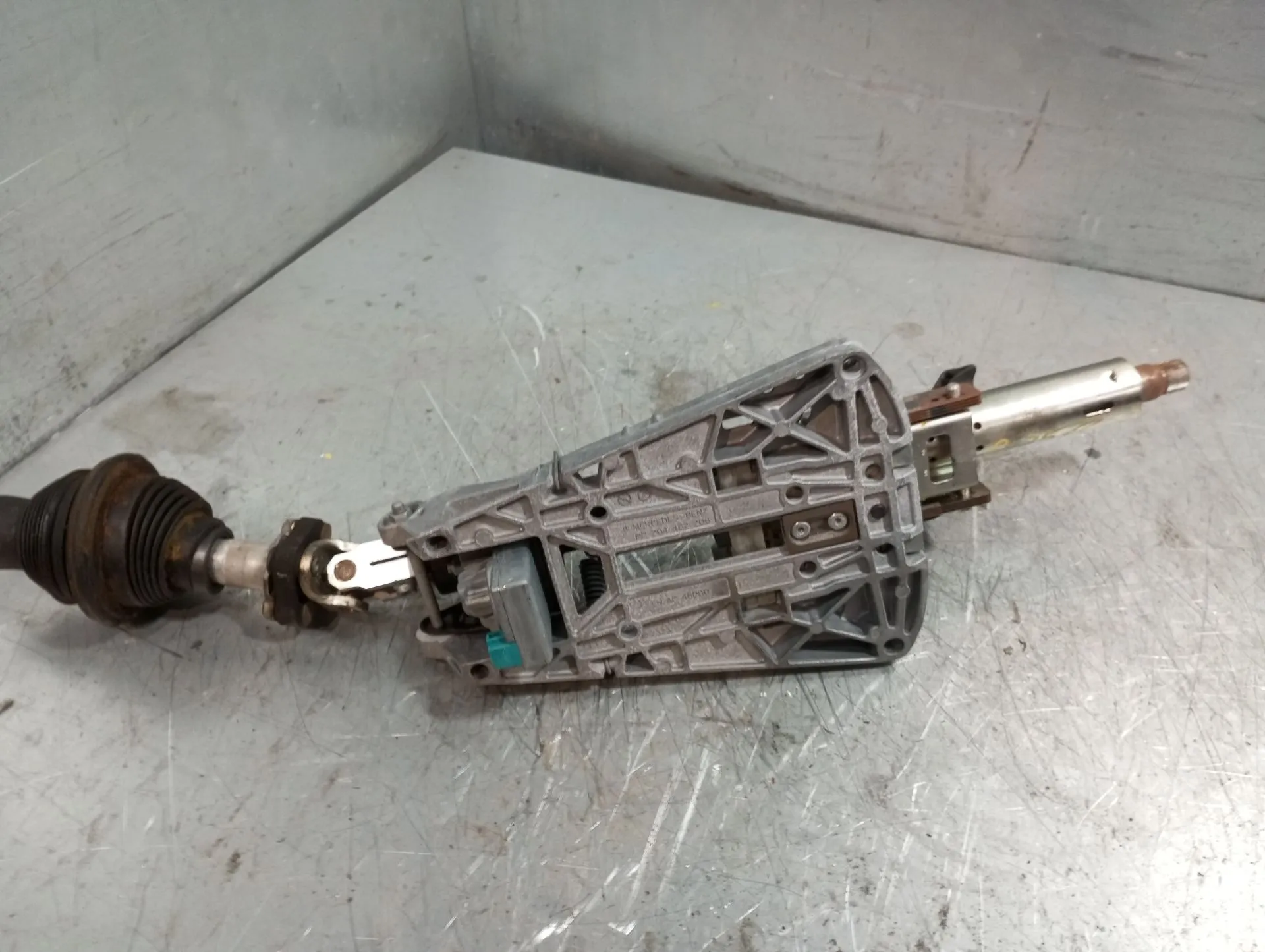 Steering column MERCEDES-BENZ Classe E Coupé (C207) Imagem-1