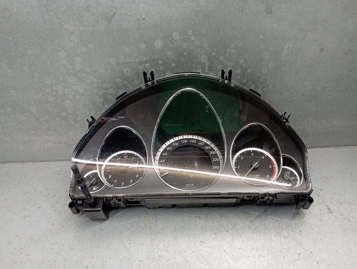 Quadrante / painel de instrumentos MERCEDES-BENZ Classe E Coupé (C207)