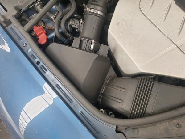 Air filter box AUDI A6 Avant (4F5, C6)