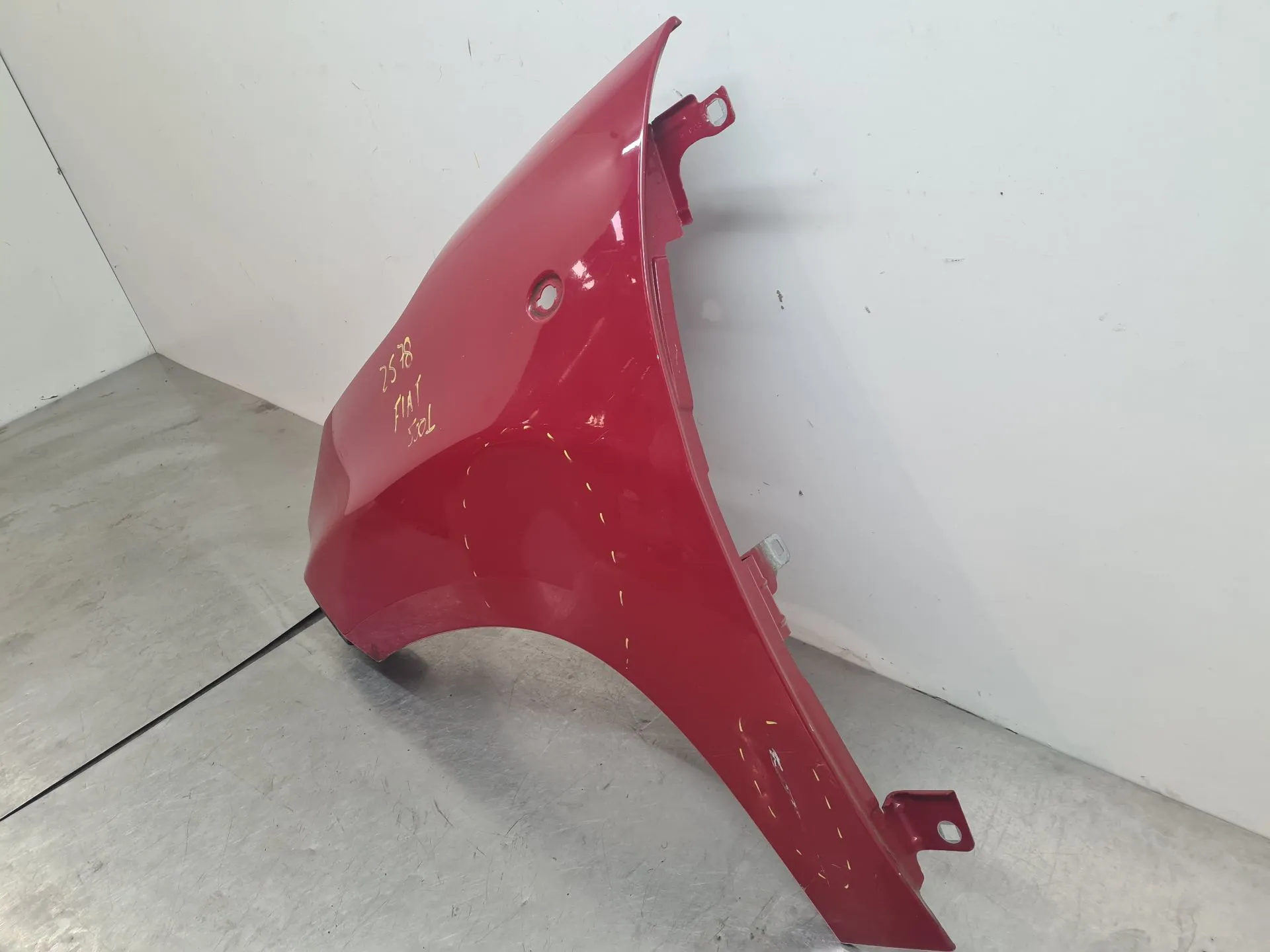Guarda-lamas esquerdo FIAT 500L (351_, 352_) Imagem-1