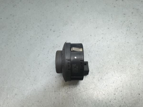 Light switch OPEL Corsa D Imagem-1