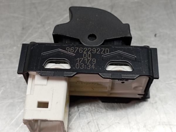 Commande / interrupteur lève-vitre Avant Droite CITROËN C3 III (SX) Imagem-3