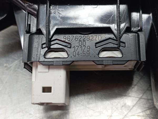 Commande / interrupteur lève-vitre Arrière gauche CITROËN C3 III (SX) Imagem-6