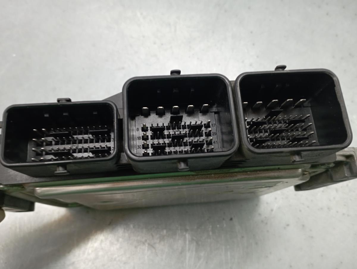 Centralina motor / ECU PEUGEOT 208 Imagem-2
