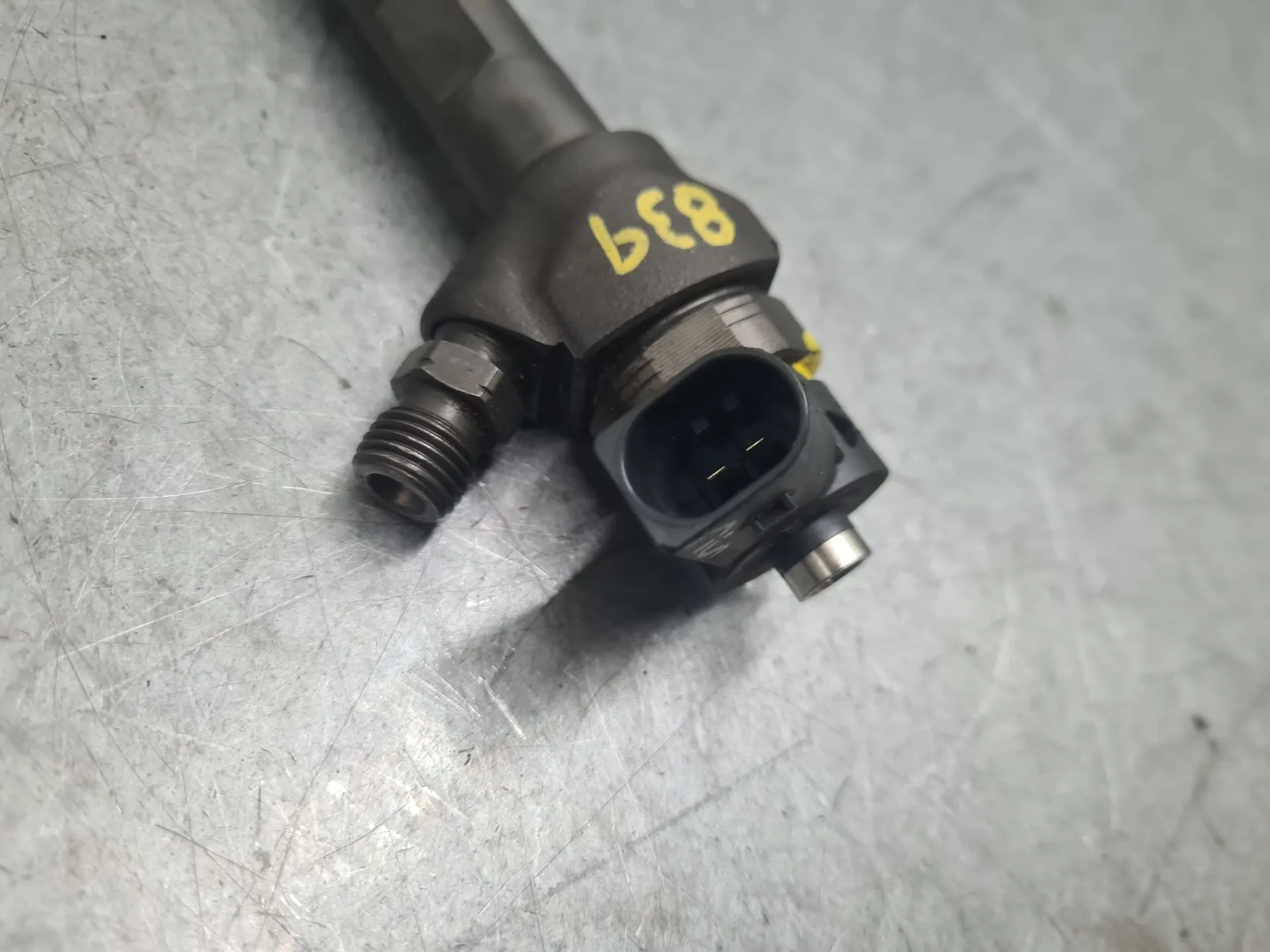 Injecteur VOLKSWAGEN Golf VII (5G1, BQ1, BE1, BE2) Imagem-2