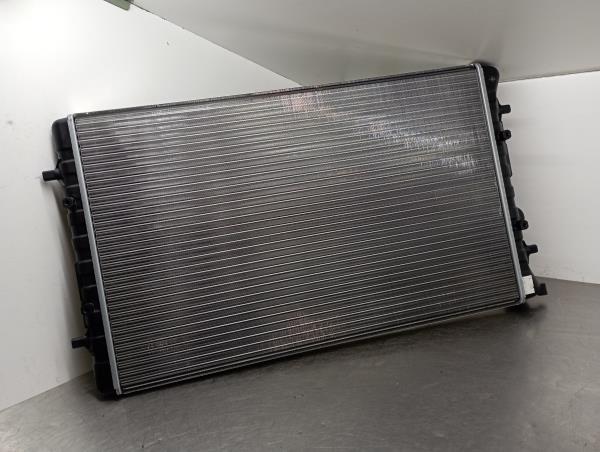 Water radiator VOLKSWAGEN Golf IV (1J1) Imagem-1