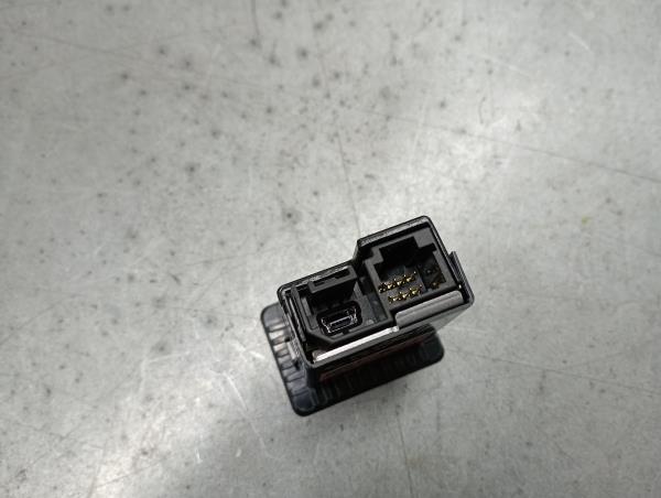 Módulo USB / AUX / IPOD NISSAN Micra V (K14) Imagem-2