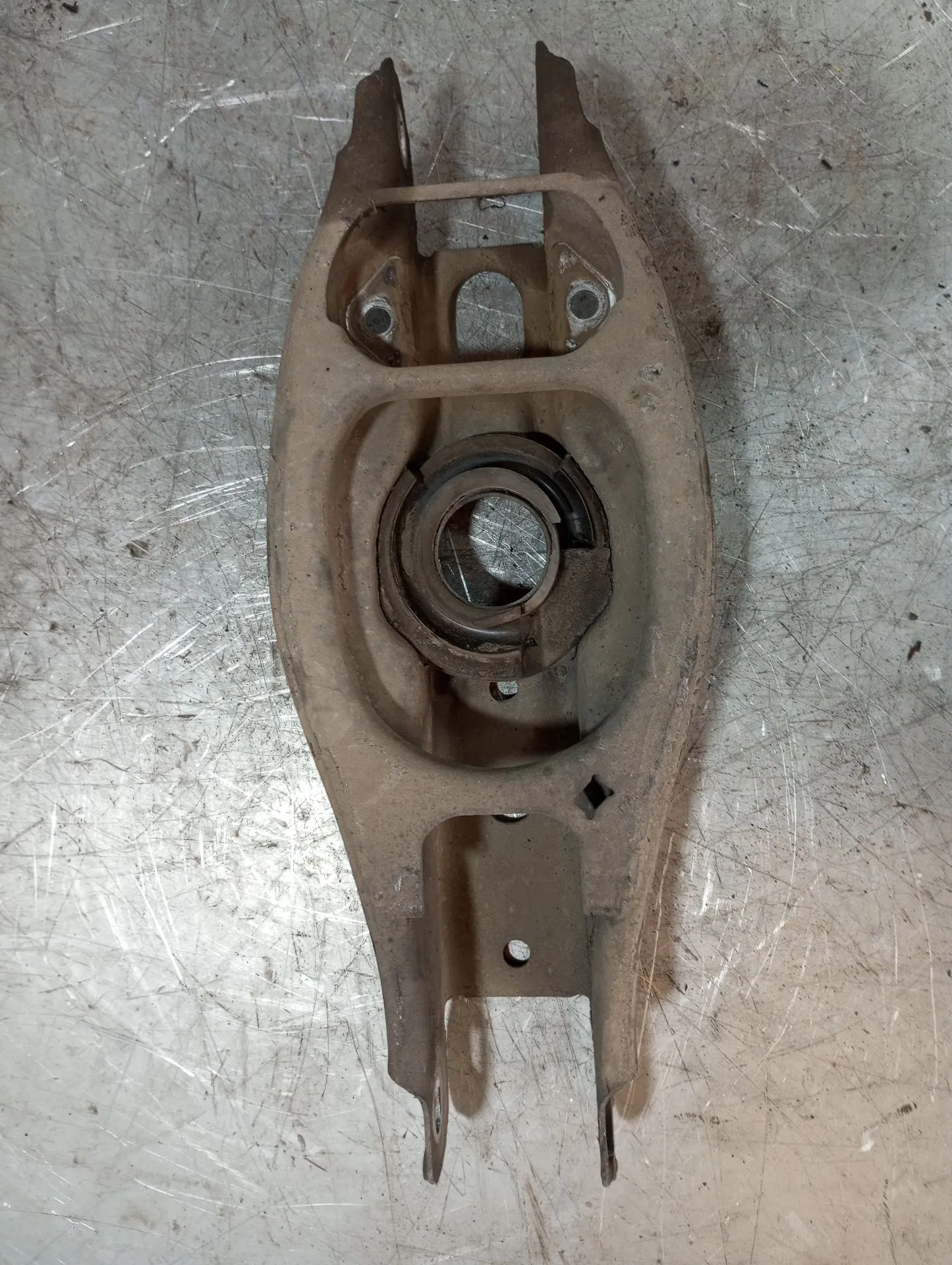 Left rear suspension arm BMW 3 (E90) Imagem-1