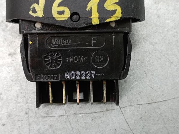 Mando / interruptor elevalunas delantero derecho DACIA Duster (HS_) Imagem-4